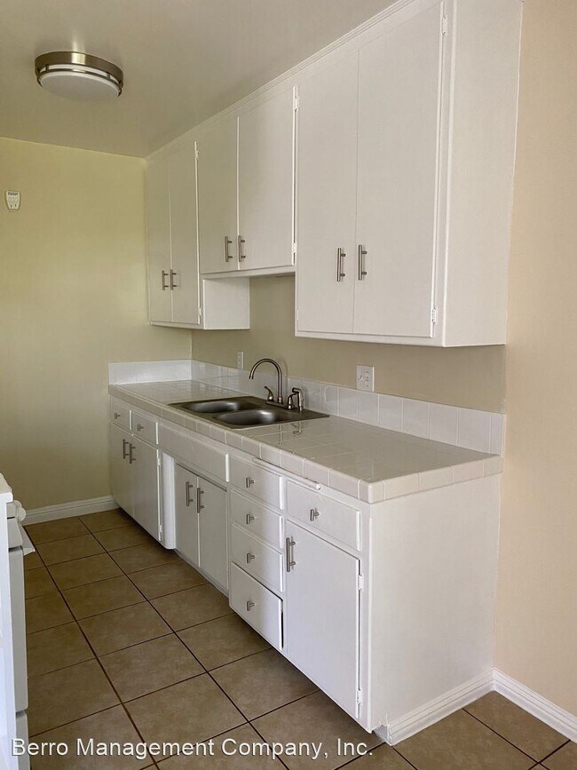 Foto del edificio - 903-909 E 1st St