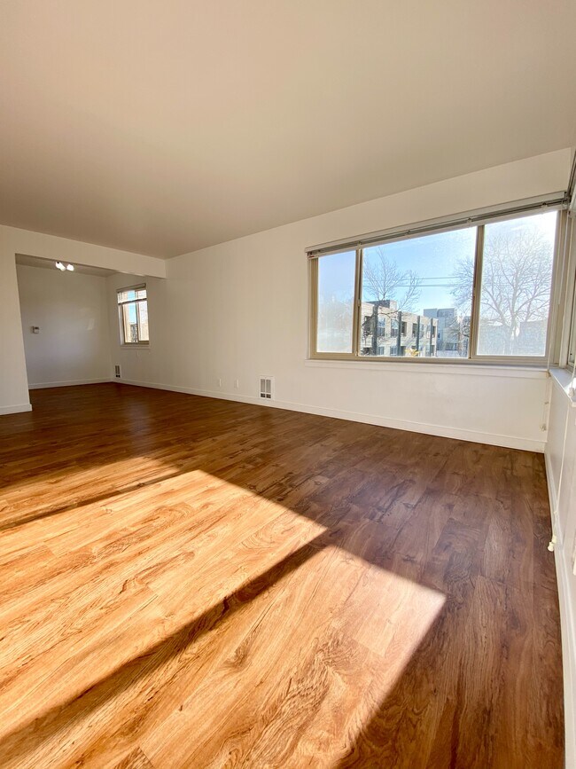 Building Photo - 848 NE 67th St