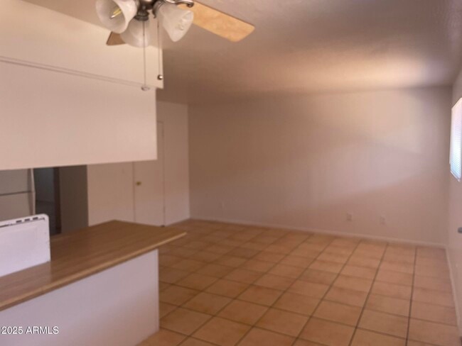 Foto del edificio - 2002 E Sweetwater Ave