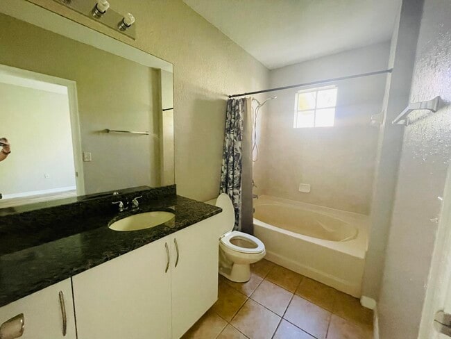 Foto del edificio - 152 SW Peacock Blvd