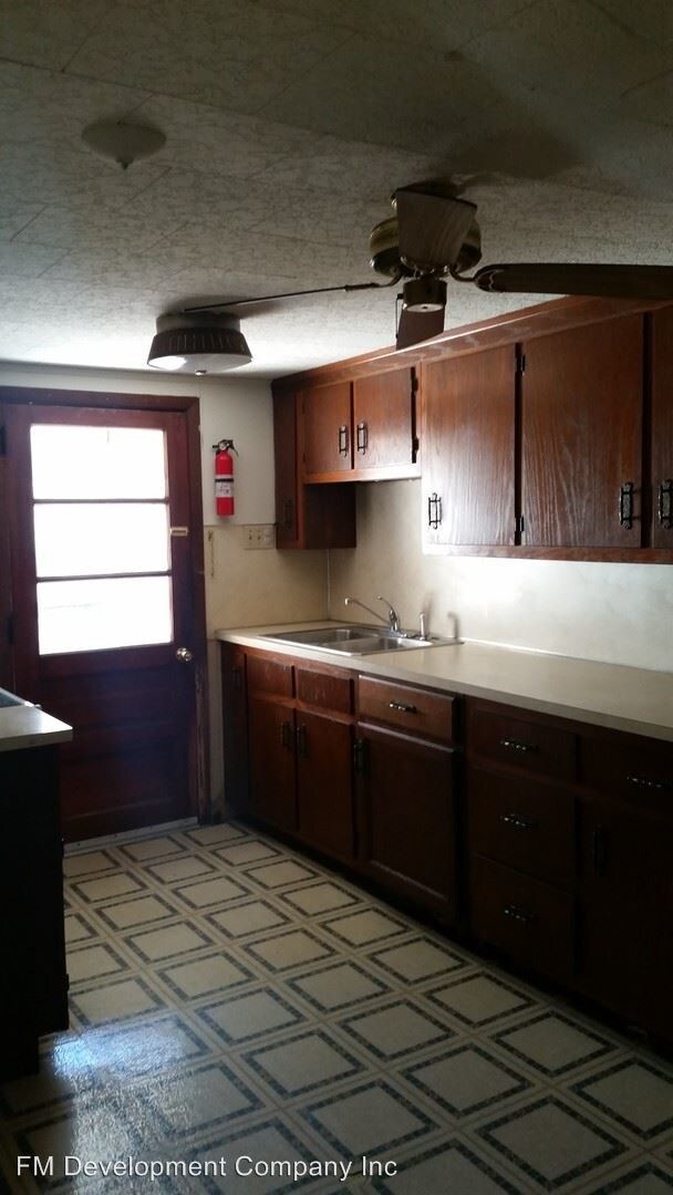 Building Photo - 1 br, 1 bath Apartment - 332 Layfield Road