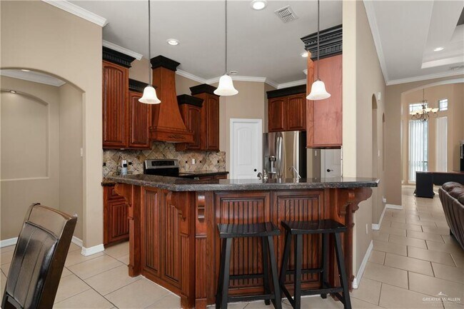 Building Photo - 3611 Spicewood Dr