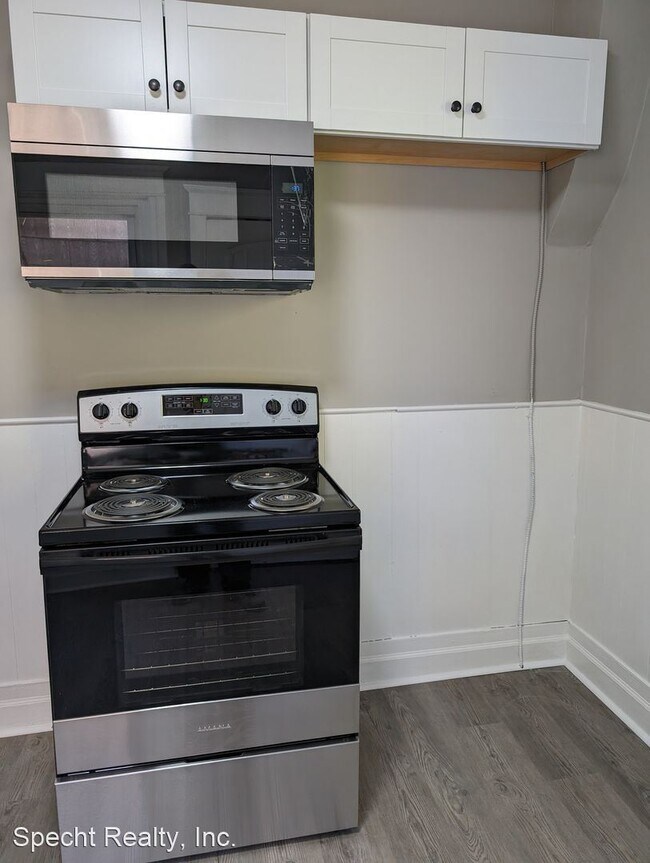 Foto del edificio - 3 br, 1 bath House - 565 Jefferson Avenue