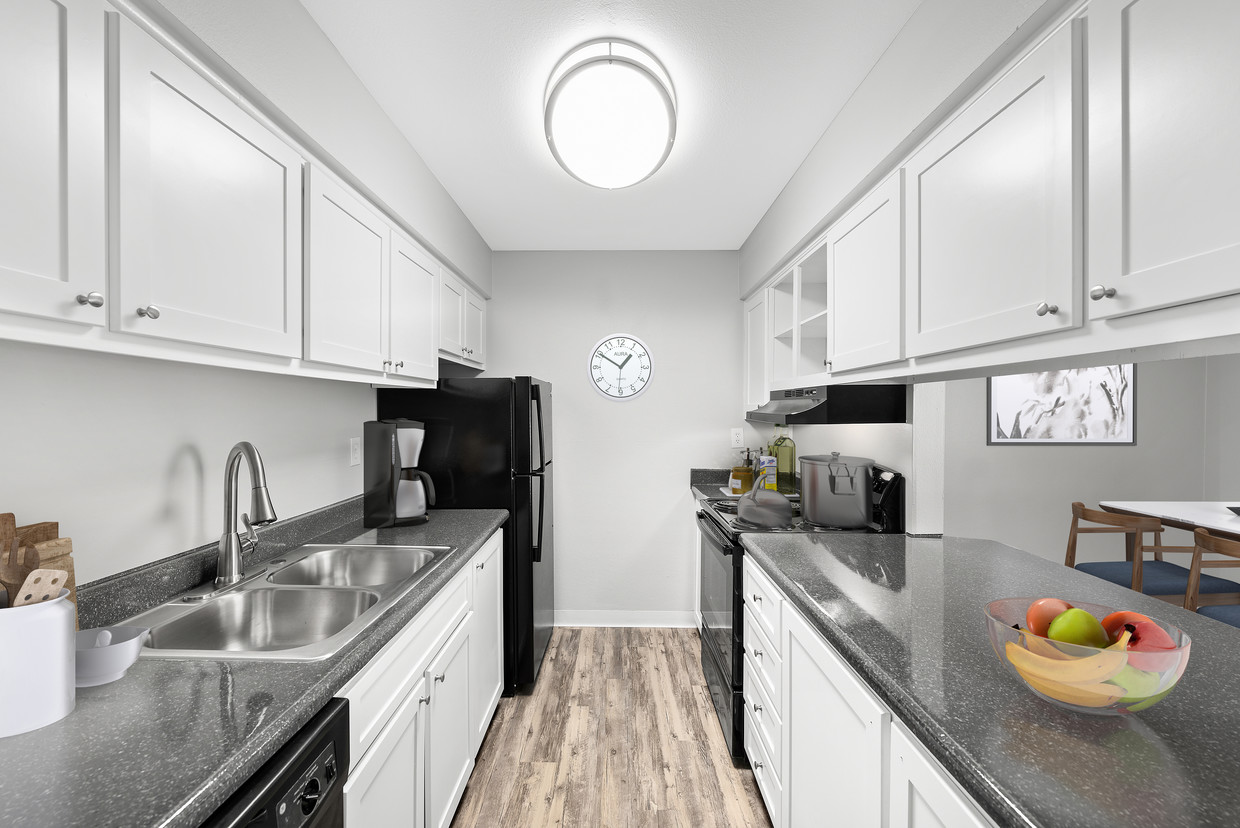 Cocina recientemente renovada - Lakeview Heights