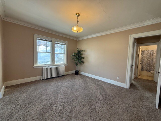 Comedor espacioso: 11'11"x13'5" - 1676 Randolph Ave