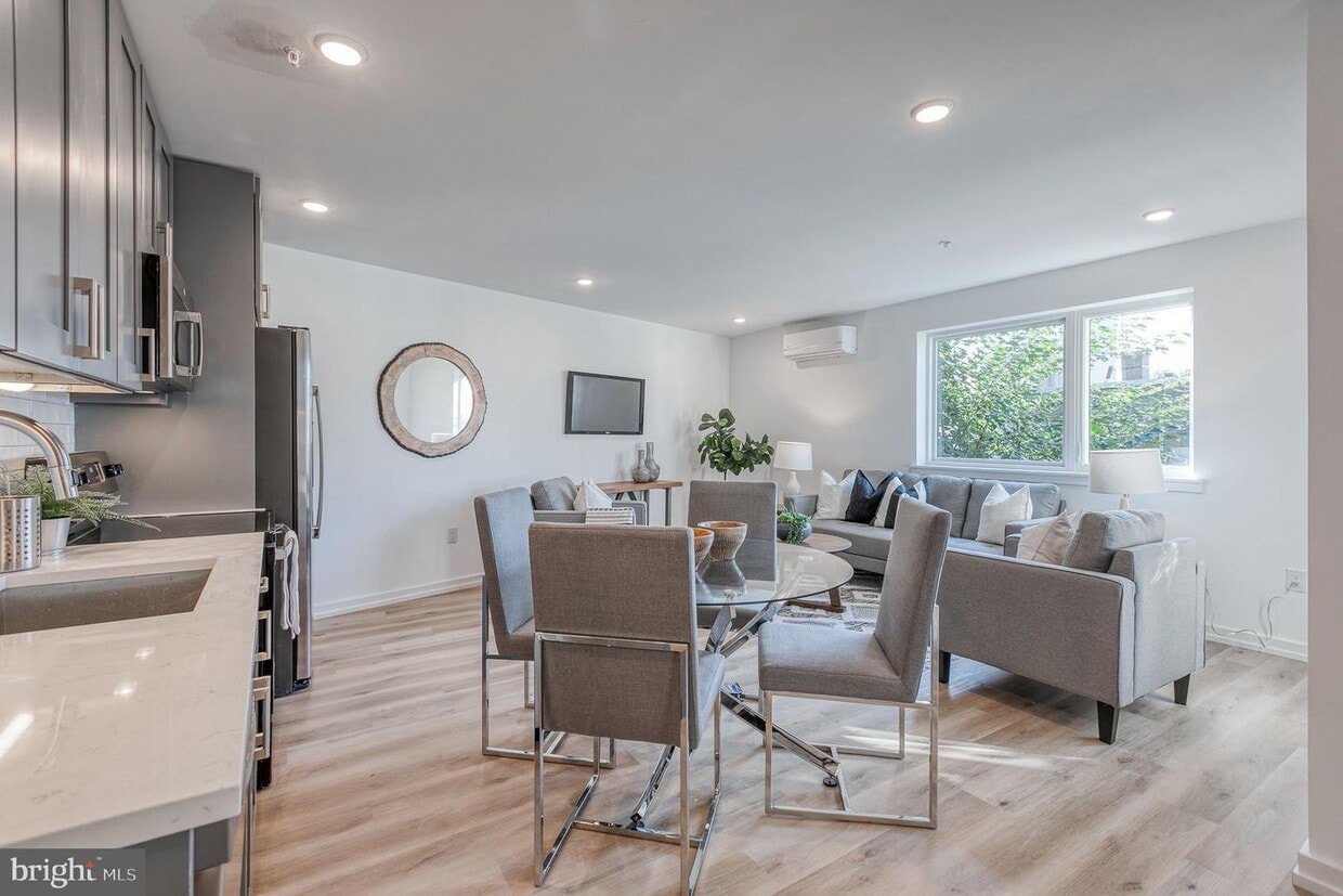 Foto principal - 1344-46 N Marston St