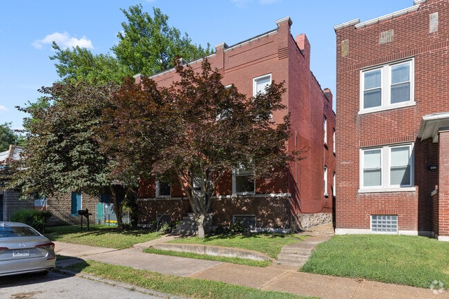 Building Photo - 3005 S Compton Ave