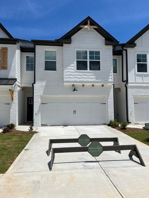 Foto principal - 200 Auburn Valley Way