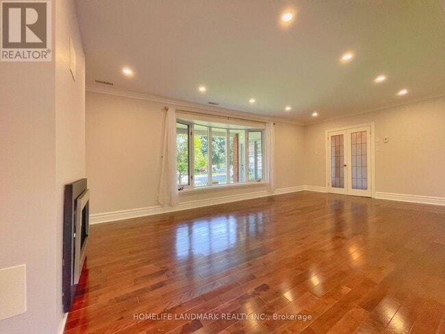 Building Photo - 21 Glamis Pl