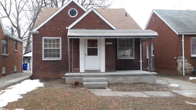 Building Photo - 8544 Roselawn St
