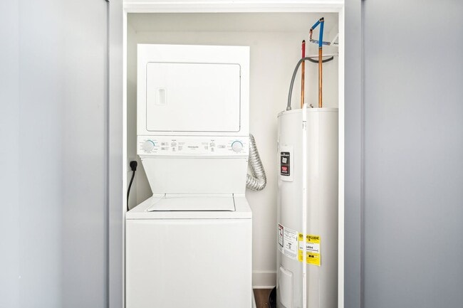 Interior Photo - 1701 Federal - Olo