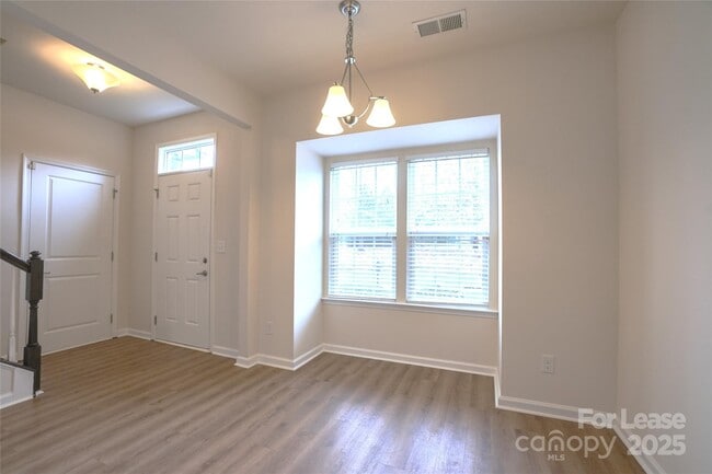 Foto del edificio - 9510 Birkwood Ct