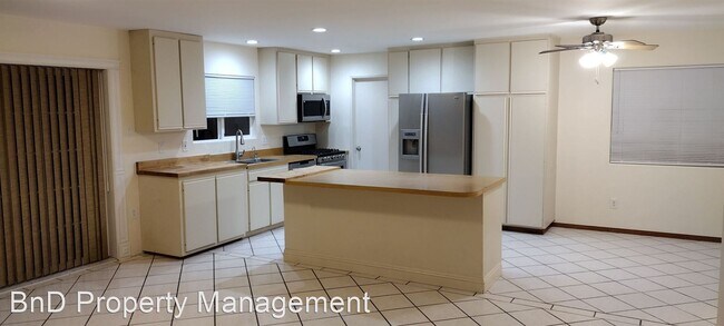 Foto del edificio - 5 br, 3 bath House - 9634 Cecilwood