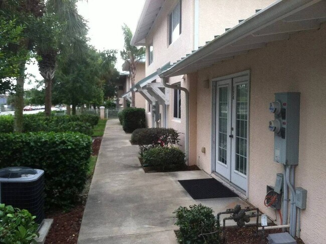Foto del edificio - 634 Cohen Way