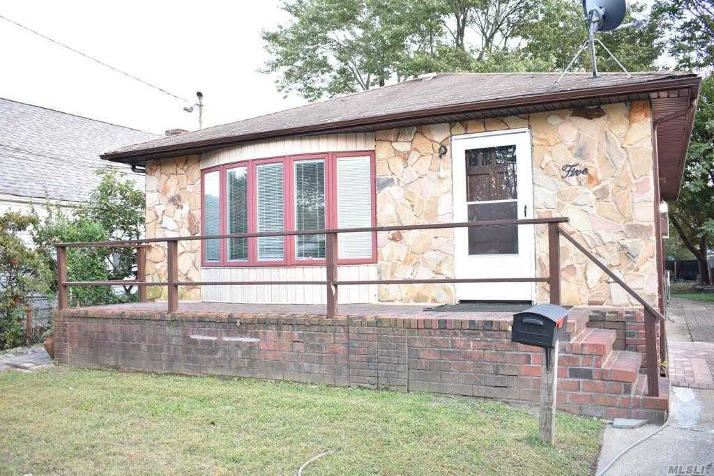 5 Gerald Ave, Hicksville, NY 11801 House Rental in Hicksville, NY