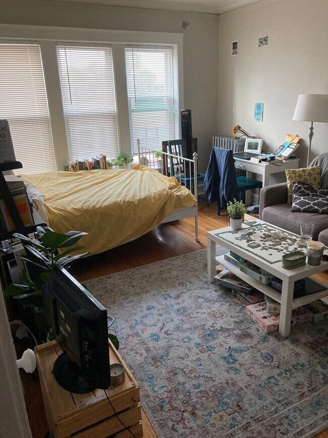 Foto del edificio - 7502 Madison St