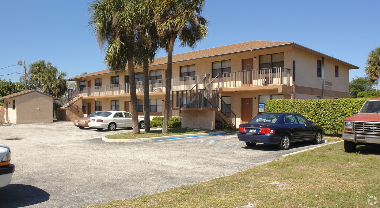 Building Photo - Standru Apartments