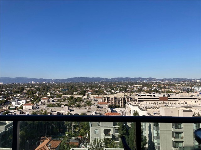 Building Photo - 13700 Marina Pointe Dr