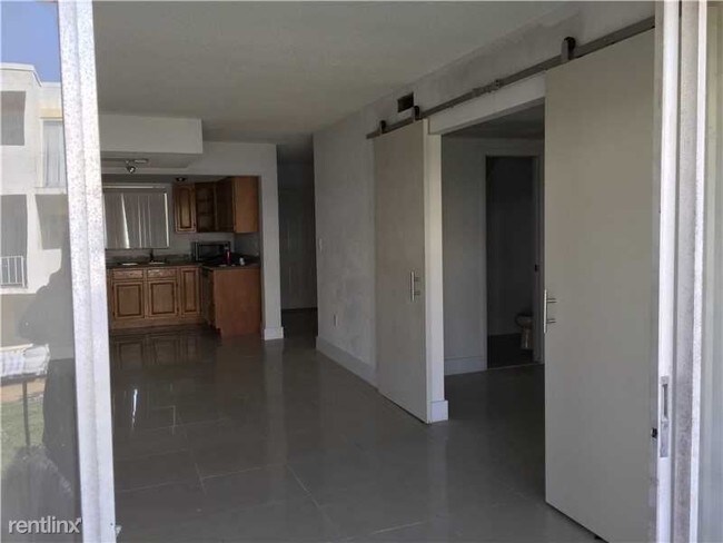 Foto del edificio - 9365 Fontainebleau Blvd