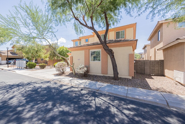 Building Photo - 7422 S 27th Way