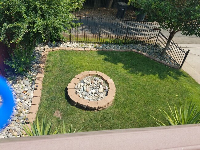 Foto del edificio - Central Roseville, 1 Bed, 1 Ba, Wall Air, ...
