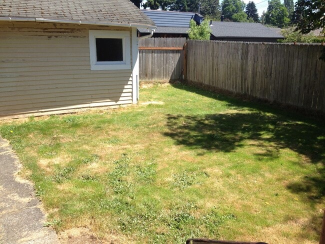 Building Photo - Fountain District 2 Bedroom Home!