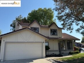 Building Photo - 790 Valley Green Dr
