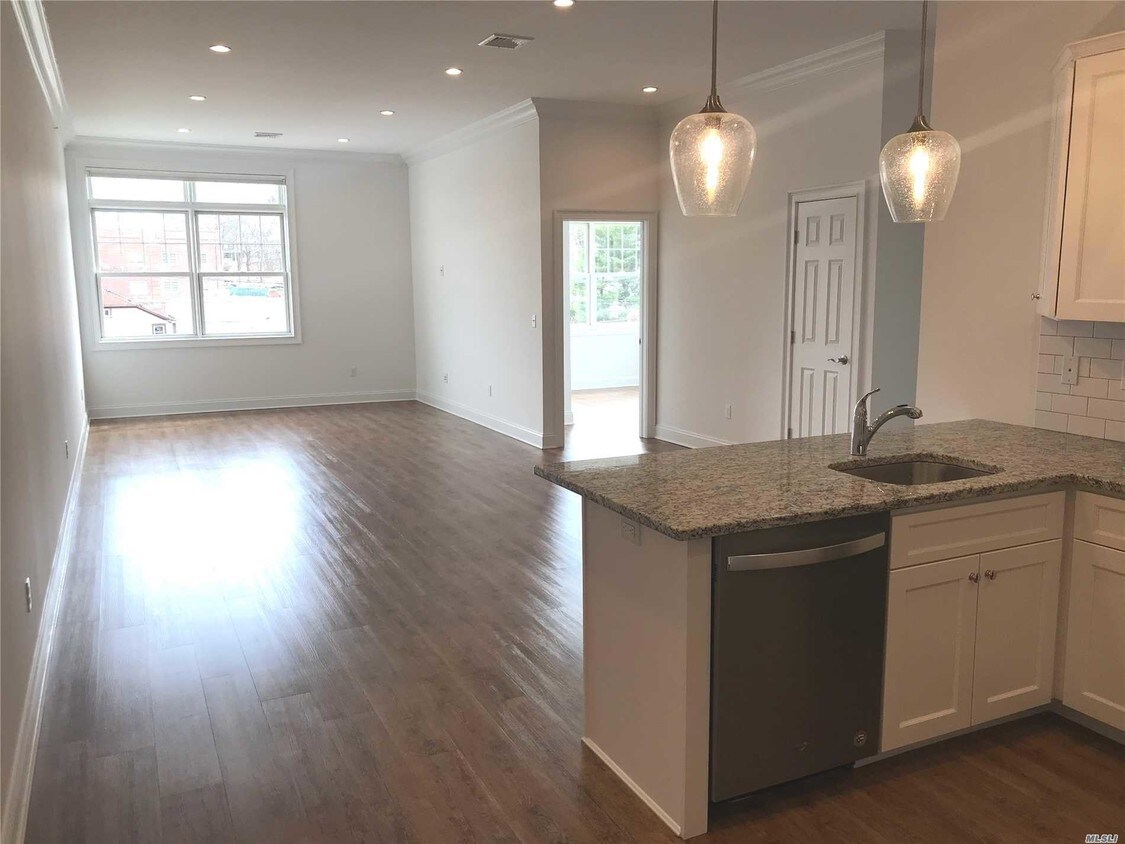 269 New York Ave Unit 2E, Huntington, NY 11743 Apartment for Rent in