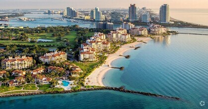 Building Photo - 19112 Fisher Island Dr