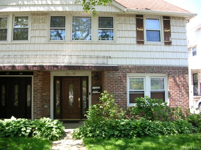 Building Photo - 57-04 Cloverdale Blvd