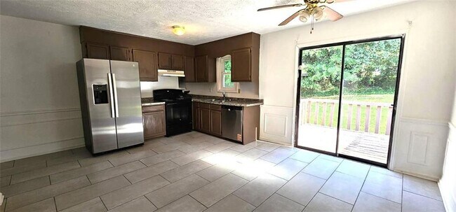 Building Photo - 805 Arbor Hill Dr
