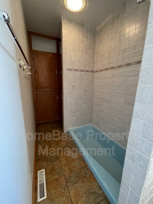 Foto del edificio - 2600 Cliffside Dr