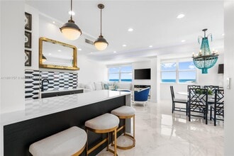Building Photo - 209 N Fort Lauderdale Beach Blvd