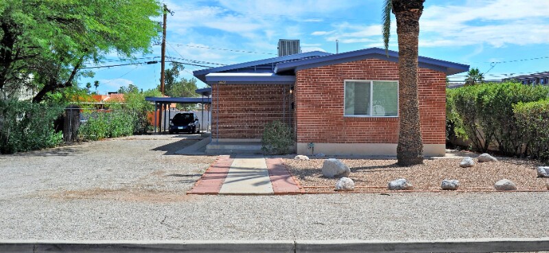 Foto principal - 3224 E 1st St