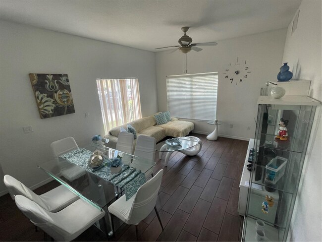 Building Photo - 2600 Lodi Cir