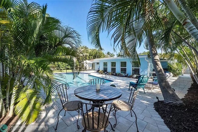 Foto del edificio - Tropical Oasis Home in THE COVE! ONE MILE ...