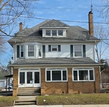 Building Photo - 415 S Main St