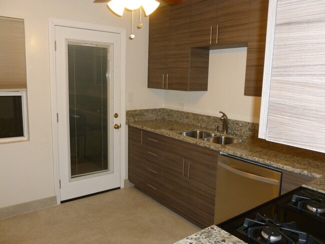 Building Photo - 6129 Lorca Dr