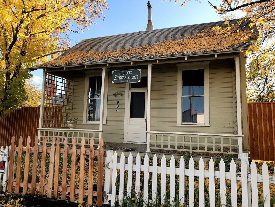 Primary Photo - 406 W 2nd St