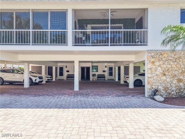 Foto del edificio - 1320 Blue Point Ave