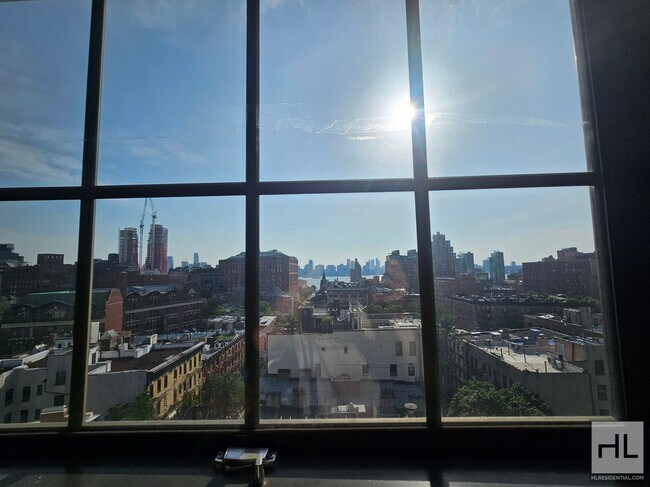 Foto del edificio - Studio with Hudson River Views | 12th Floo...