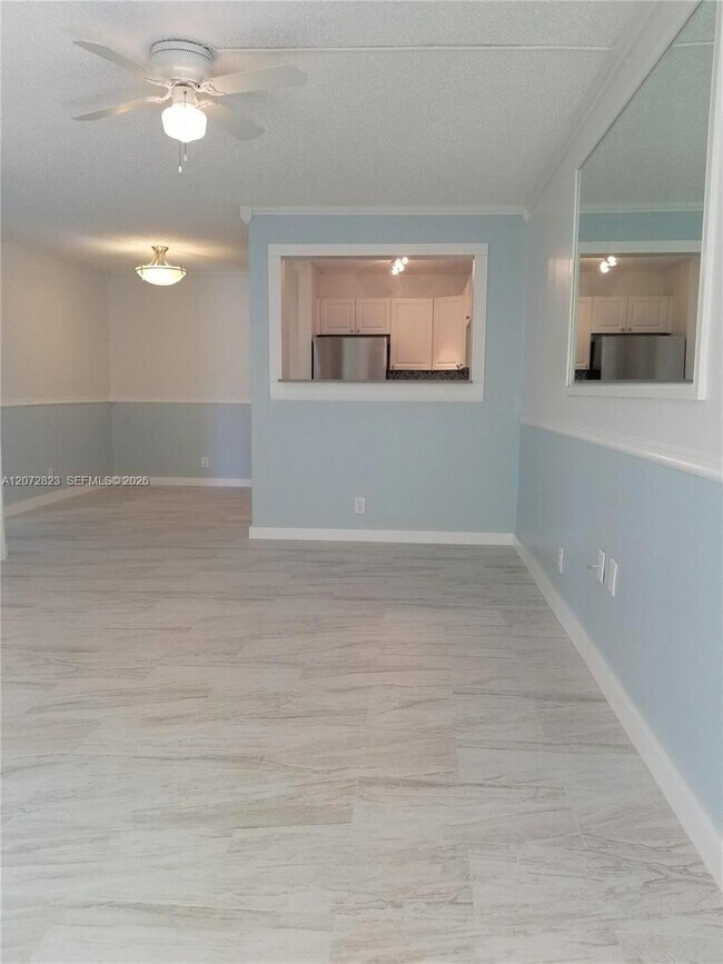 Foto del edificio - 11334 Royal Palm Blvd