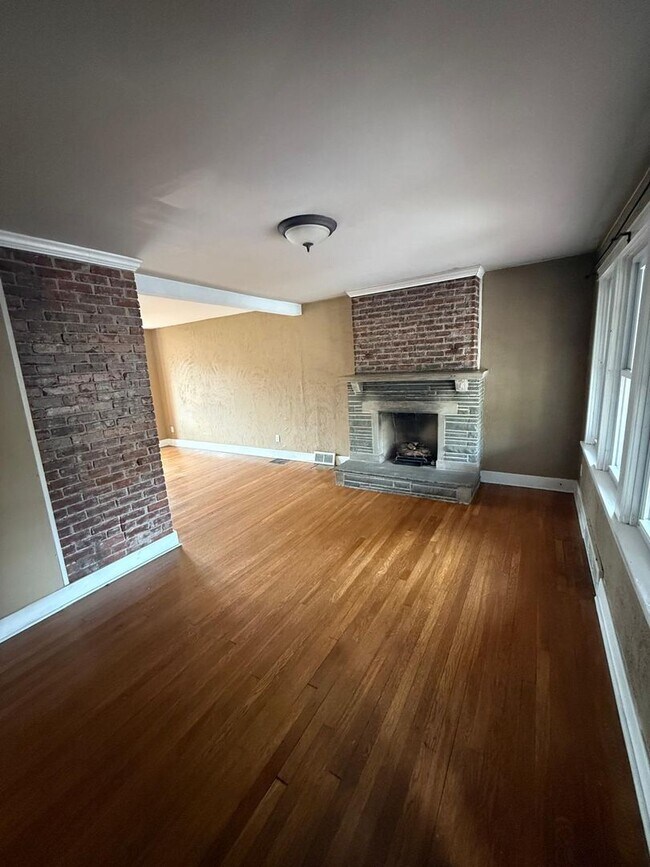 Foto del edificio - Newly Renovated 3BD 1BA house in Mt. Washington!