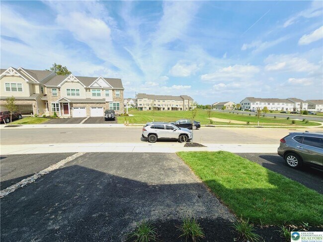Foto del edificio - 422 Gray Feather Way