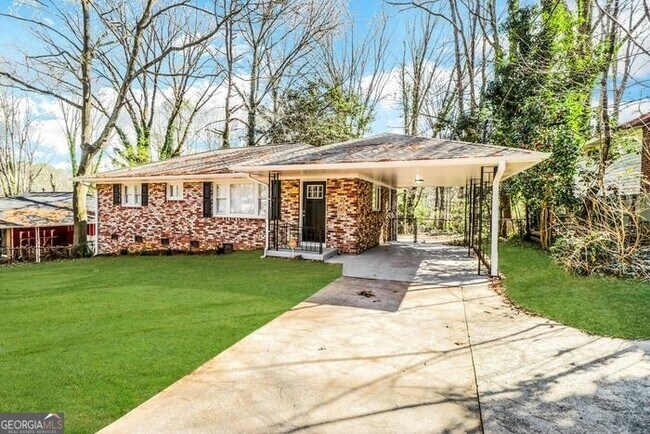 Foto del edificio - 2748 Bonnybrook Dr SW