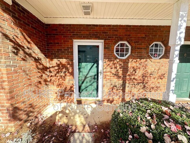 Building Photo - 7807 Lennoxshire Ln