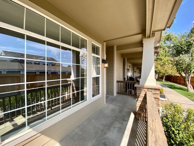 Building Photo - Fantastic Highlands Ranch Townhome - 3bed,...