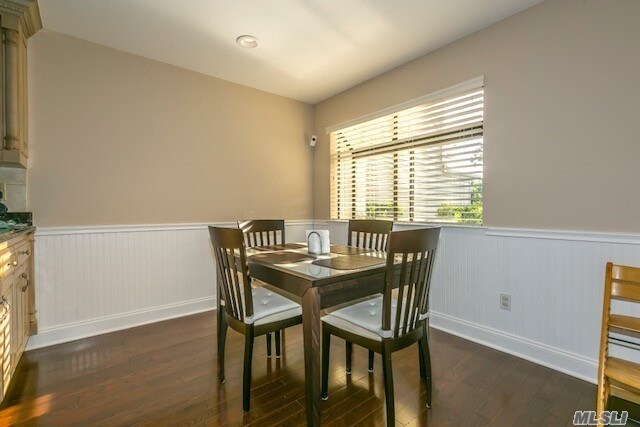 Foto del edificio - 106 Chestnut Ln