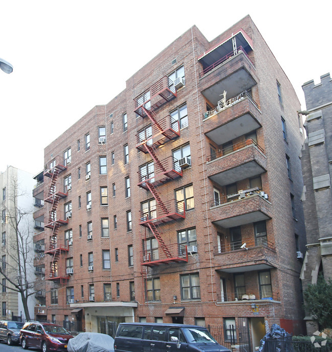 Building Photo - 20 Saint Pauls Ct