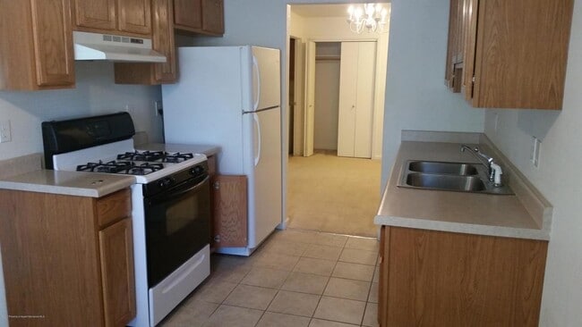 Foto del edificio - 792 Castle Valley Blvd